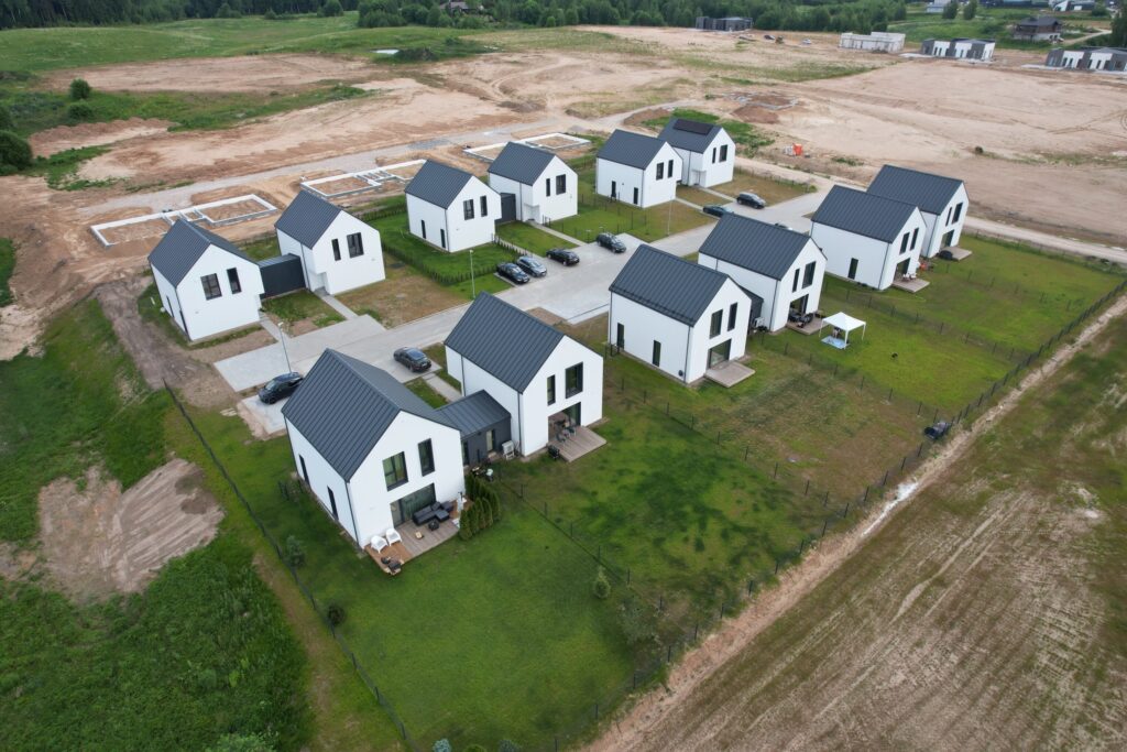 Švedų pievos (Pikutiškių g. 29F, 29G, 29H, 29K, 29J, 29I, 29L, 29M, 29N, 29L, 29R, 29P, 29O) - Private house community - construction photos