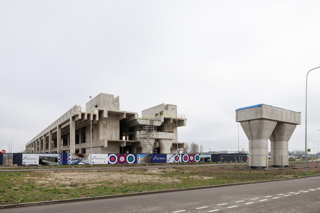 Rail Baltica stacija starptautiskajā lidostā "Rīga" (Starptautiskā lidosta "Rīga") - Railroad, Train station - construction photos