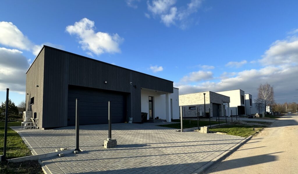 Moluvėnų g. 2, 4, 6, 8, 26, 28, 30, 32, Rykantų g. 7, 9 (Moluvėnų g. 2, 4, 6, 8, 26, 28, 30, 32, Rykantų g. 1, 3, 7, 9) - Private house community - construction photos