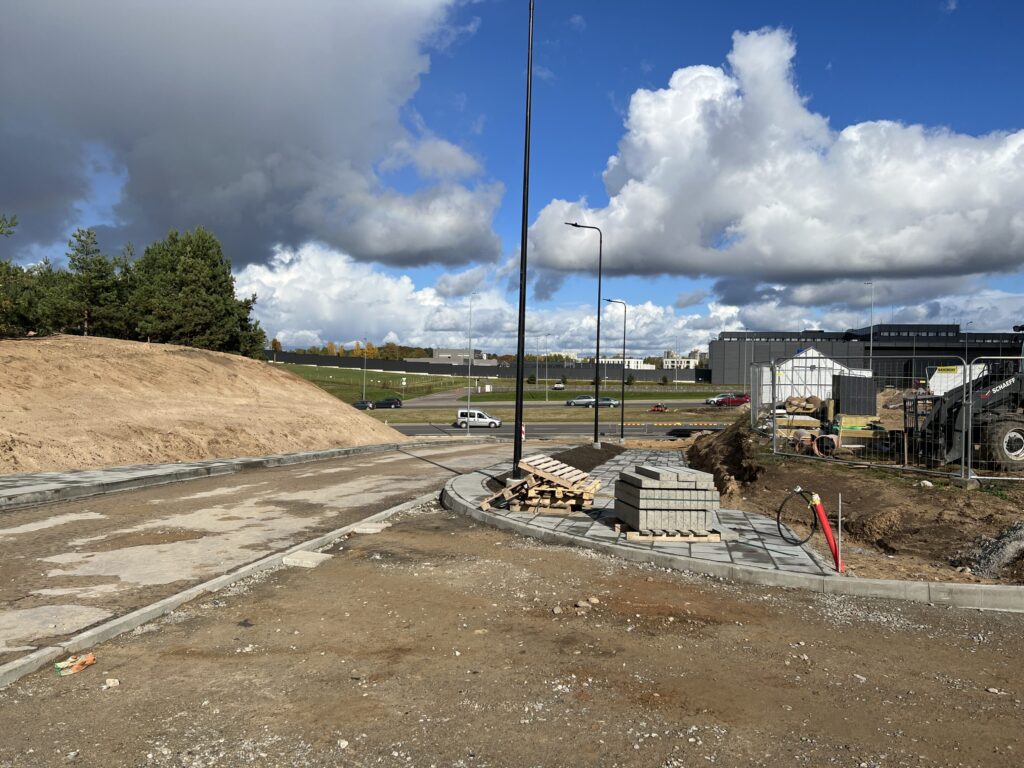 Jungiamasis kel. nuo Pilaitės pr. iki Senosios Pilaitės kel. (Senosios Pilaitės kel.) - Street - construction photos