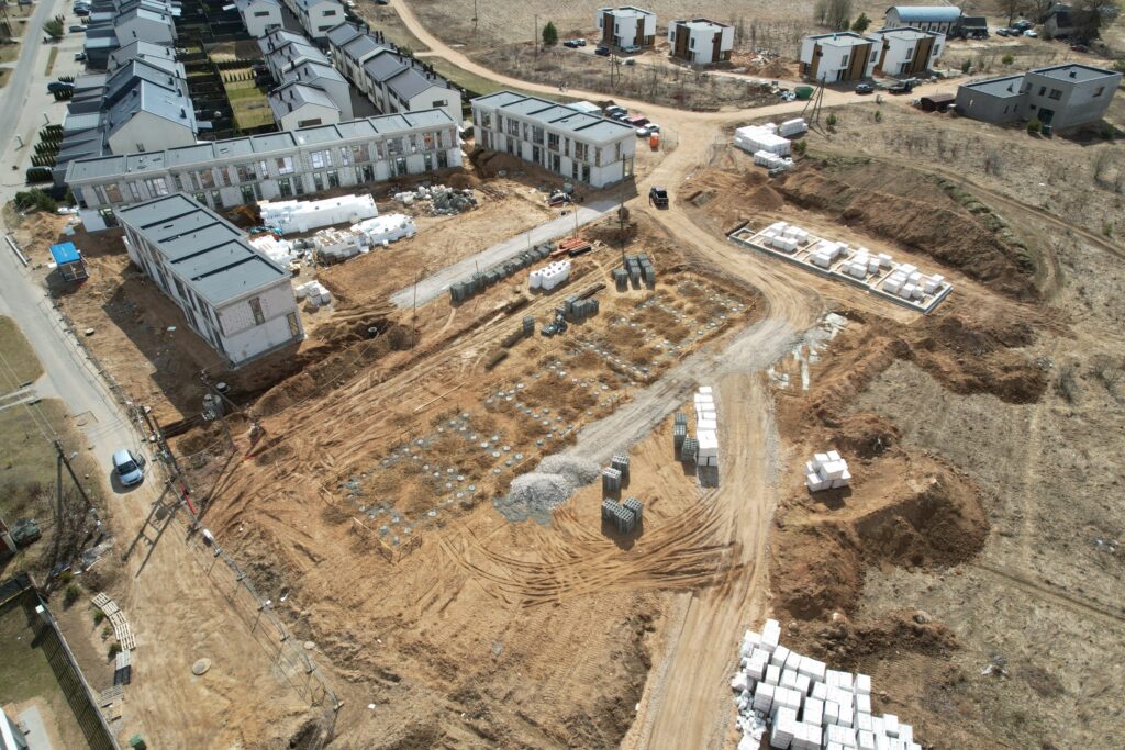 Suburbija (V. Smakausko g. 47) - Row housing - construction photos