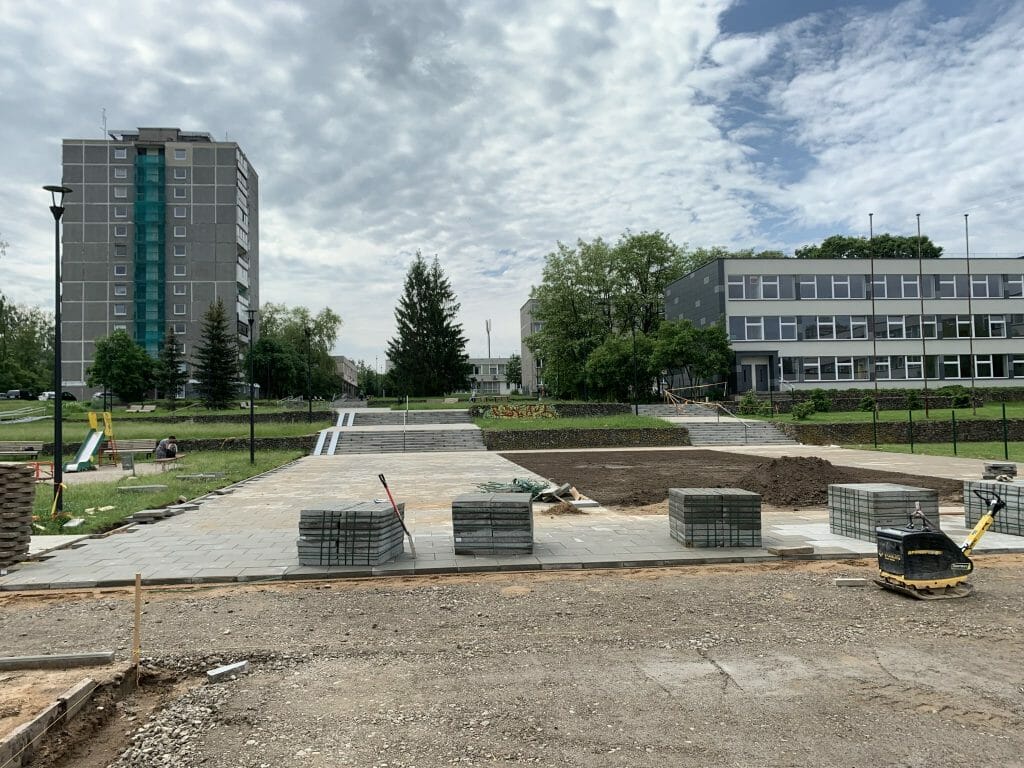 Lazdynų skveras (Erfurto g.) - Pedestrian path - construction photos