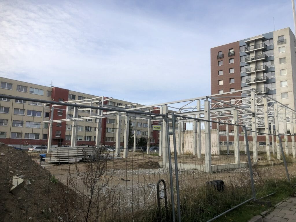 Baltijos pr. 12 (Baltijos pr. 12) - Tirdzniecības centrs - būvdarbu attēli