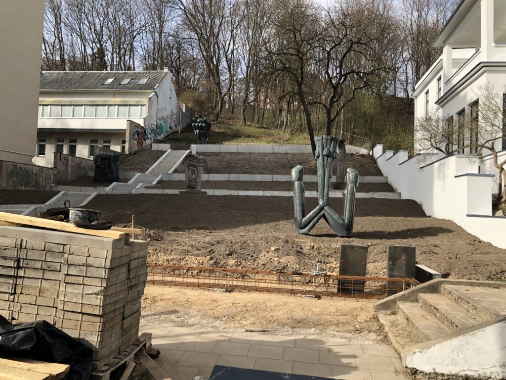 Menkės skverelis (V. Putvinskio g.) - Parkas - statybų nuotraukos