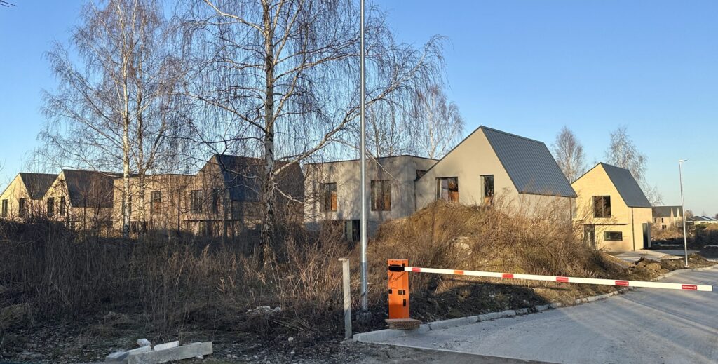 Ąžuolo kvartalas 2 etapas (Bernotų g. 4, 6, 8, 19, 21, 23) - Row housing - construction photos