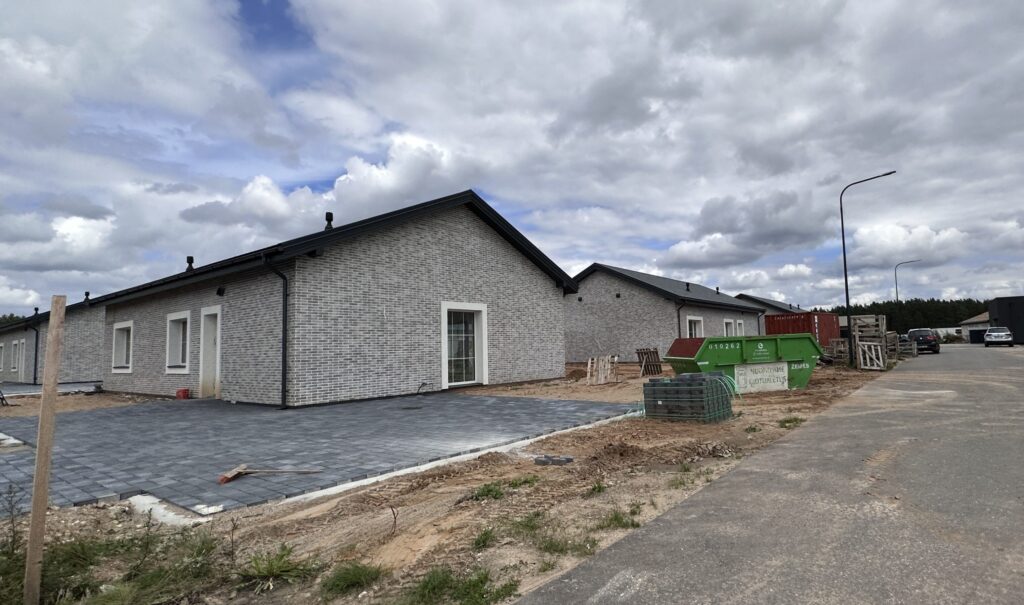 Katišių g. 4, 6, 8 (Katišių g. 4, 6, 8) - Privačių namų kvartalas - statybų nuotraukos