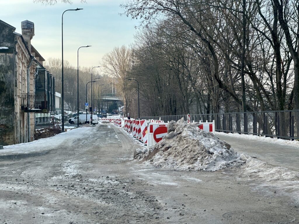 Neries kairiosios krantinės 1 etapas (B atkarpa) (Sluškų g., P. Vileišio g.) - Jalgrattatee, Promenaad - ehituse fotod