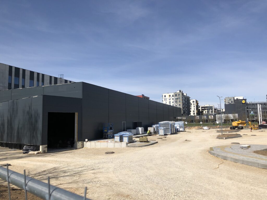 IKI Pilaitės pr. parduotuvė ir administracinis (Pilaitės pr. 42) - Food store, Office center - construction photos