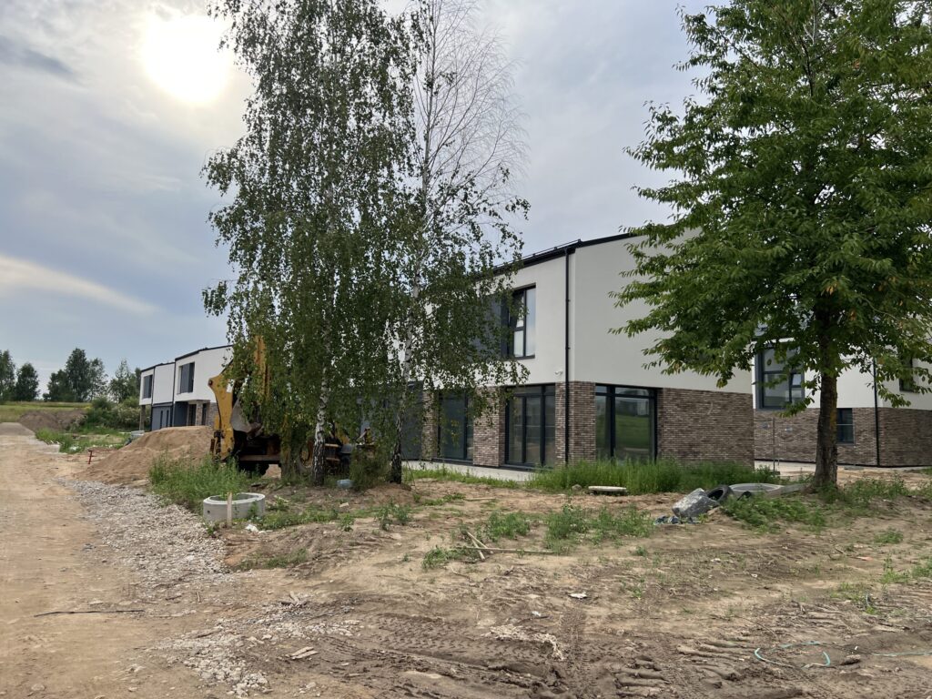 Namai Pilaitėje (Gandrų g. 1, 3, 5, 7, Papiškių g. 28, 30, 32, 34) - Row housing - construction photos