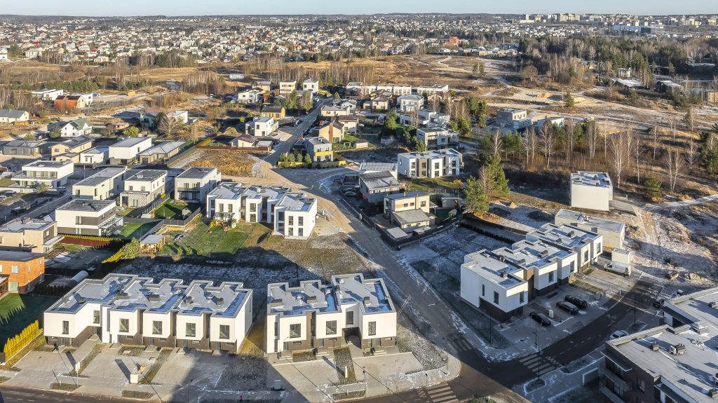 Pilaitės namai (Tilžės g. 47, 53, 55, 57, 59, 60, 61, 63, 65, 67, Gumbinės g. 8, 12, 14, Virbalio g. 4, Tolminkiemio g. 50) - Rindu mājas - būvdarbu attēli