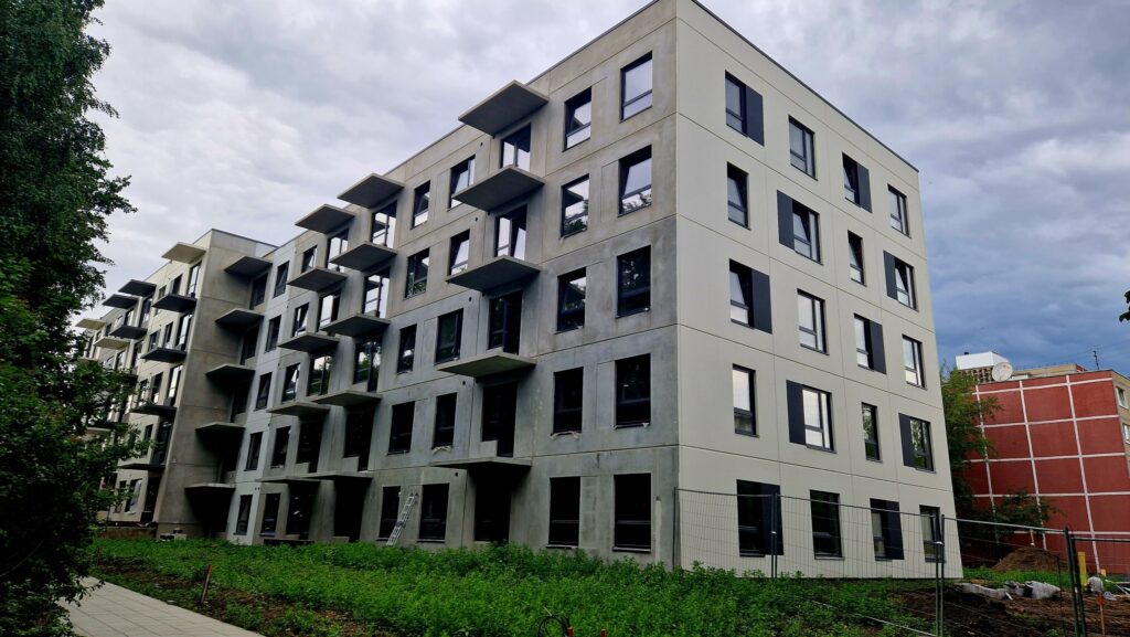 Karoliniškių namai 2 etapas (Sausio 13-osios g. 31) - Daugiabutis - statybų nuotraukos