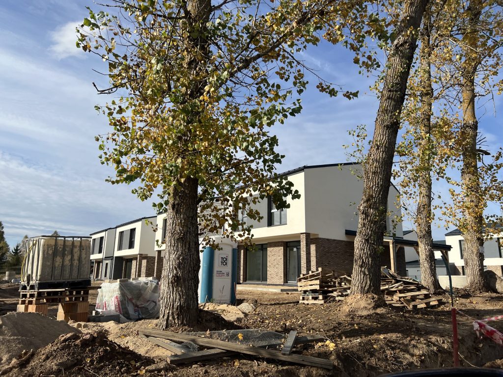 Namai Pilaitėje (Gandrų g. 1, 3, 5, 7, Papiškių g. 28, 30, 32, 34) - Row housing - construction photos