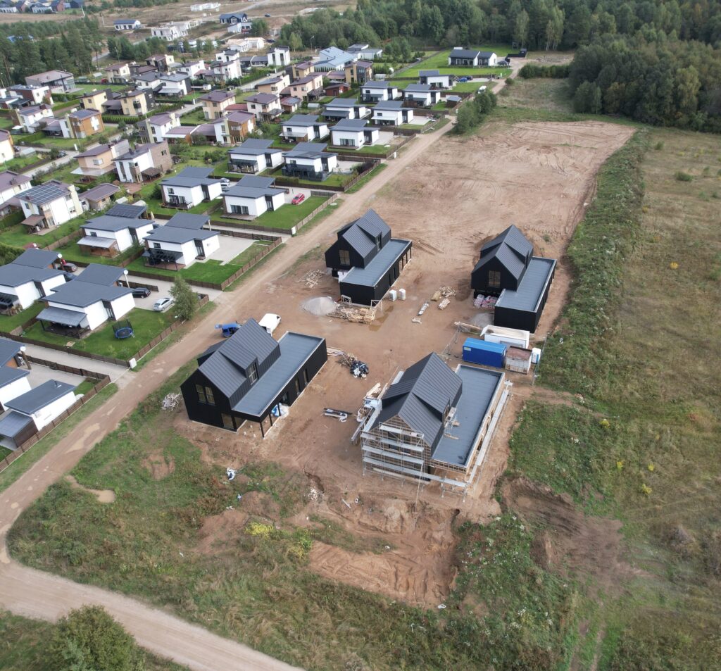 12 bičiulių (Aušros g. 1, 3, 5, 7, 9, 11, 13, 15, Pabalių k.) - Private house community - construction photos