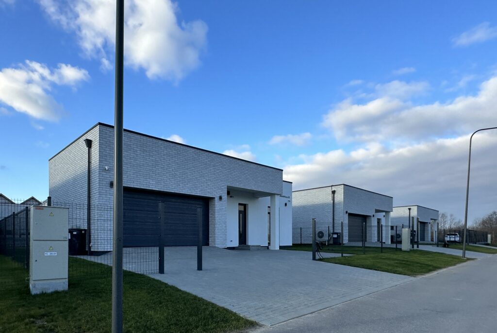 Moluvėnų g. 2, 4, 6, 8, 26, 28, 30, 32, Rykantų g. 7, 9 (Moluvėnų g. 2, 4, 6, 8, 26, 28, 30, 32, Rykantų g. 1, 3, 7, 9) - Private house community - construction photos