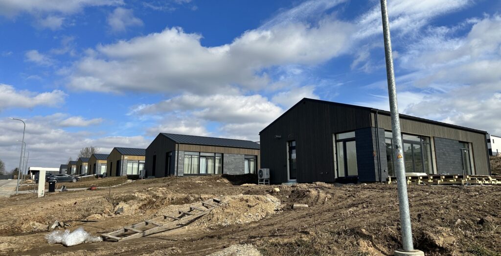 Lapino namai (Dusmenų g. 69) - Land plots - construction photos