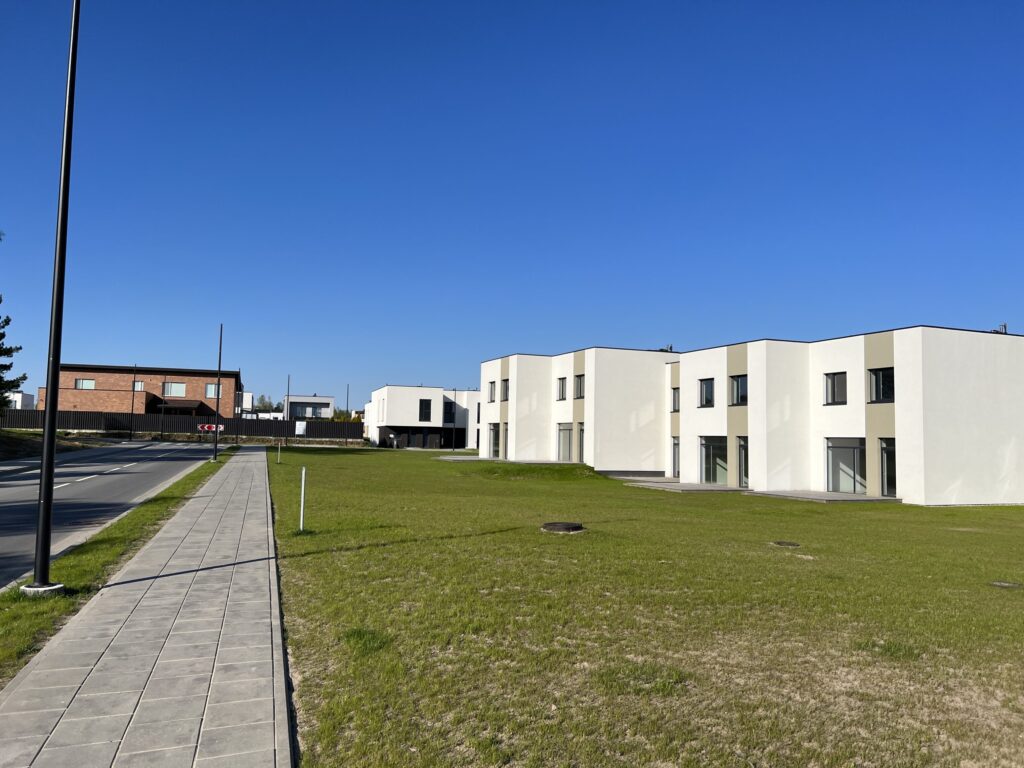 Pilaitės namai (Tilžės g. 47, 53, 55, 57, 59, 60, 61, 63, 65, 67, Gumbinės g. 8, 12, 14, Virbalio g. 4, Tolminkiemio g. 50) - Rindu mājas - būvdarbu attēli