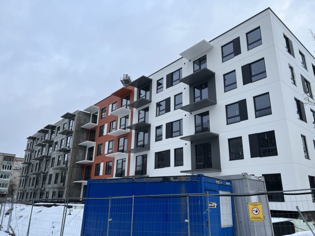 Karoliniškių namai 1 etapas (Sausio 13-osios g. 31) - Hotel, Multi apartment - construction photos