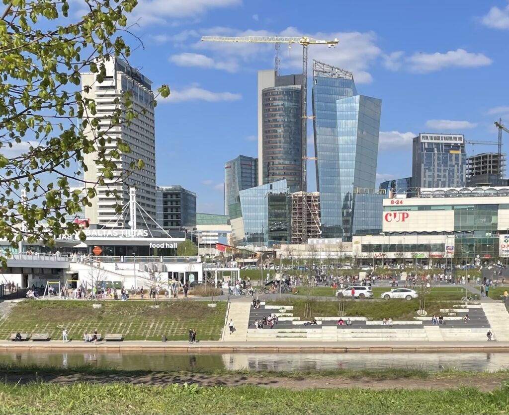 Artery (Konstitucijos pr. 18B) - Biroju centrs - būvdarbu attēli