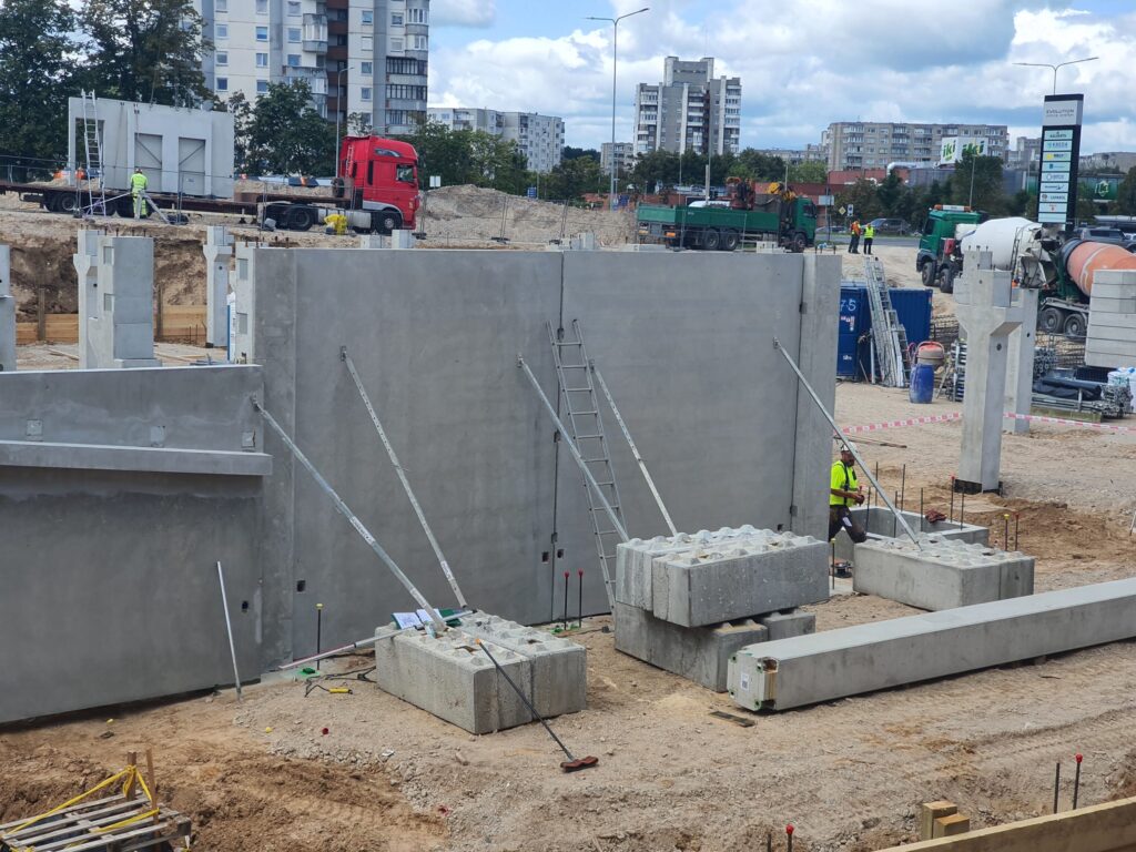 PC PIKAS (Ukmergės g. 221) - Shopping center - construction photos