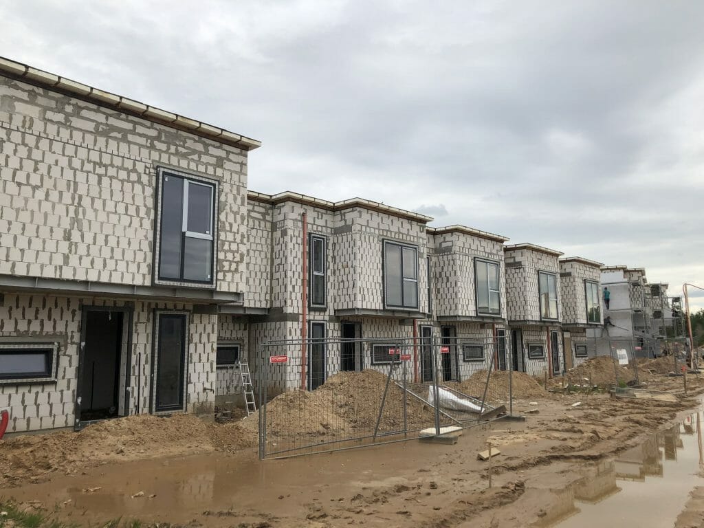 Pilaitės namai (Tilžės g. 47, 53, 55, 57, 59, 60, 61, 63, 65, 67, Gumbinės g. 8, 12, 14, Virbalio g. 4, Tolminkiemio g. 50) - Rindu mājas - būvdarbu attēli