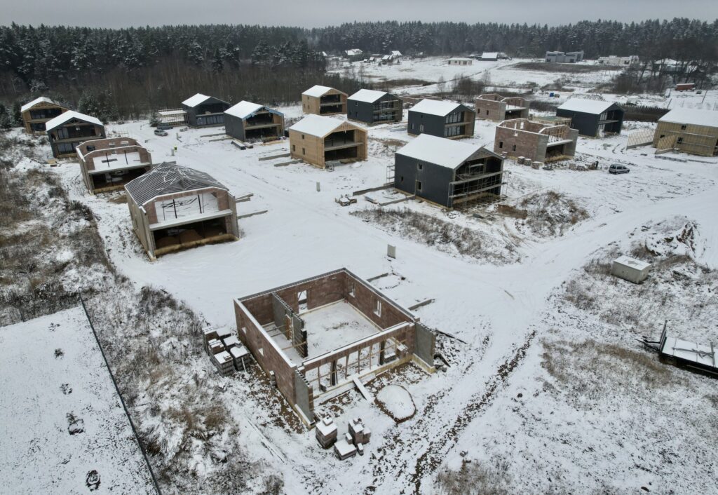 Alksnių g. 2, 4, 6, 7, 8, 9, 10, 11, 12, 13, 14, 15, 16, 18, 20, 22, 24, 26 (Alksnių g. 2, 4, 6, 7, 8, 9, 10, 11, 12, 13, 14, 15, 16, 18, 20, 22, 24, 26) - Private house community - construction photos