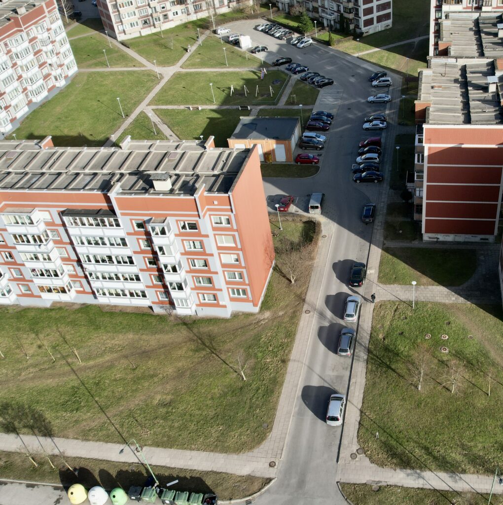 Statybininkų pr., Žardininkų g. kiemų sutvarkymas (Statybininkų pr., Žardininkų g.) - Kelias - statybų nuotraukos