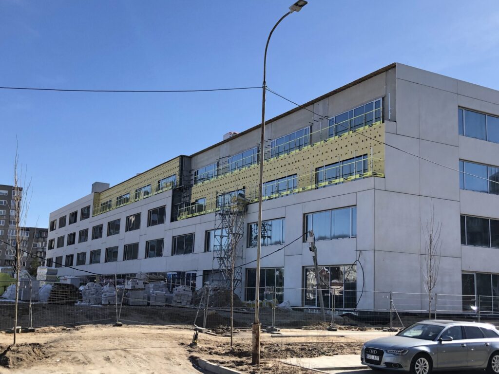 Tolminkiemio (Pilaitės) gimnazija (Tolminkiemio g. 2D) - Primary and secondary education - construction photos