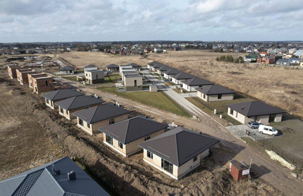 Raitelių namai (Raitelių g. 1, 2, 3, 4, 5, 6, 7, 8, 9, 10, 11, 13, Karininkų g. 26, 28, 30, 32, 34, 36) - Ridaelamu - ehituse fotod