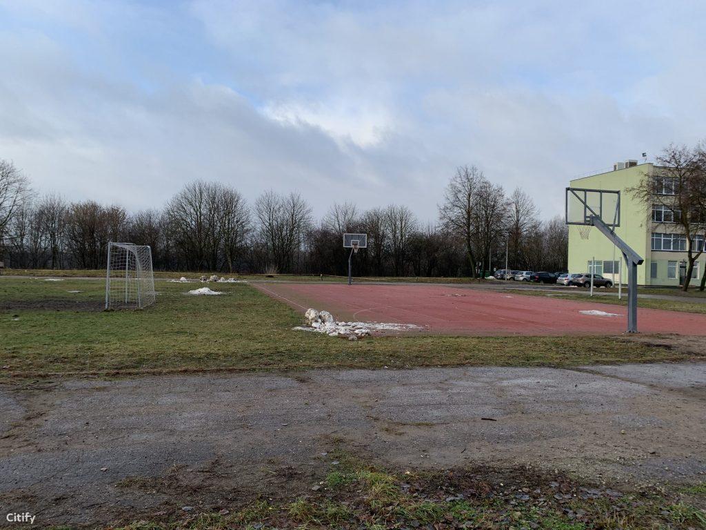 Kauno vaikų socializacijos centro aikštynas (Žeimenos g. 106) - Spordiväljak - ehituse fotod