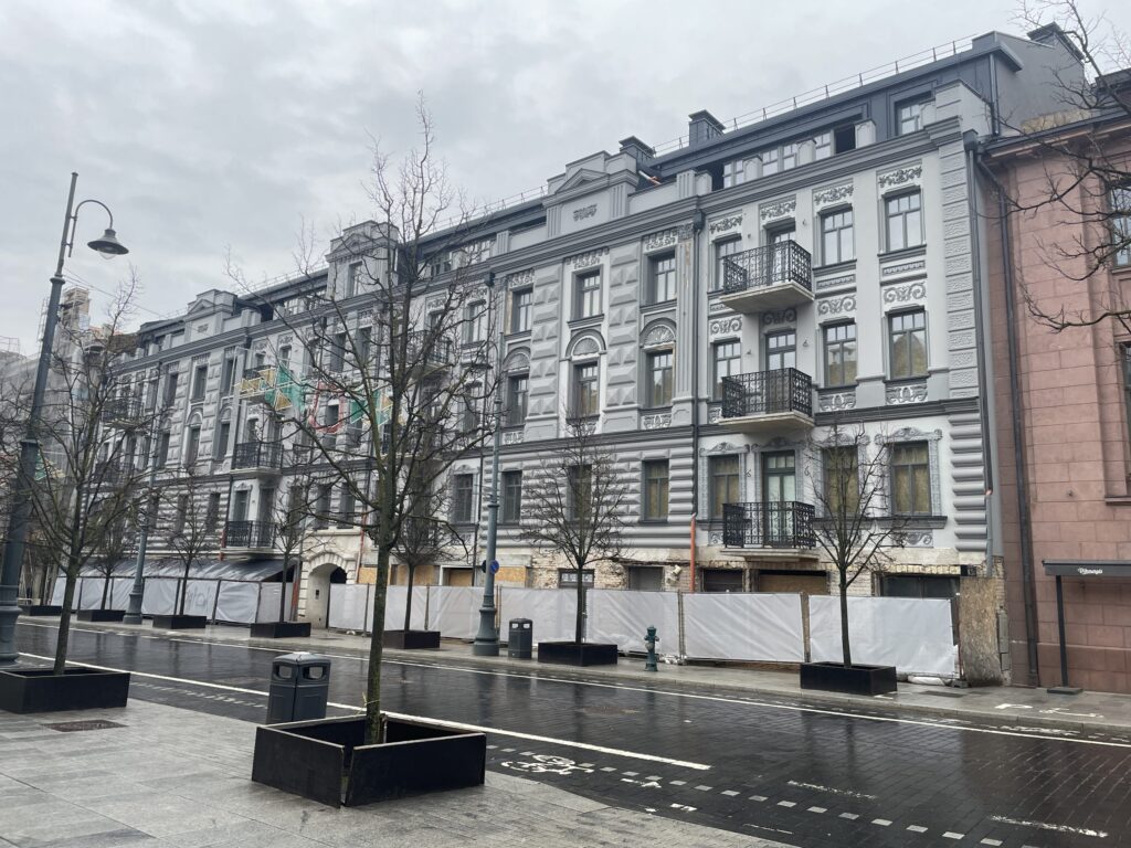 Gedimino 37 (Gedimino pr. 37) - Multi apartment - construction photos