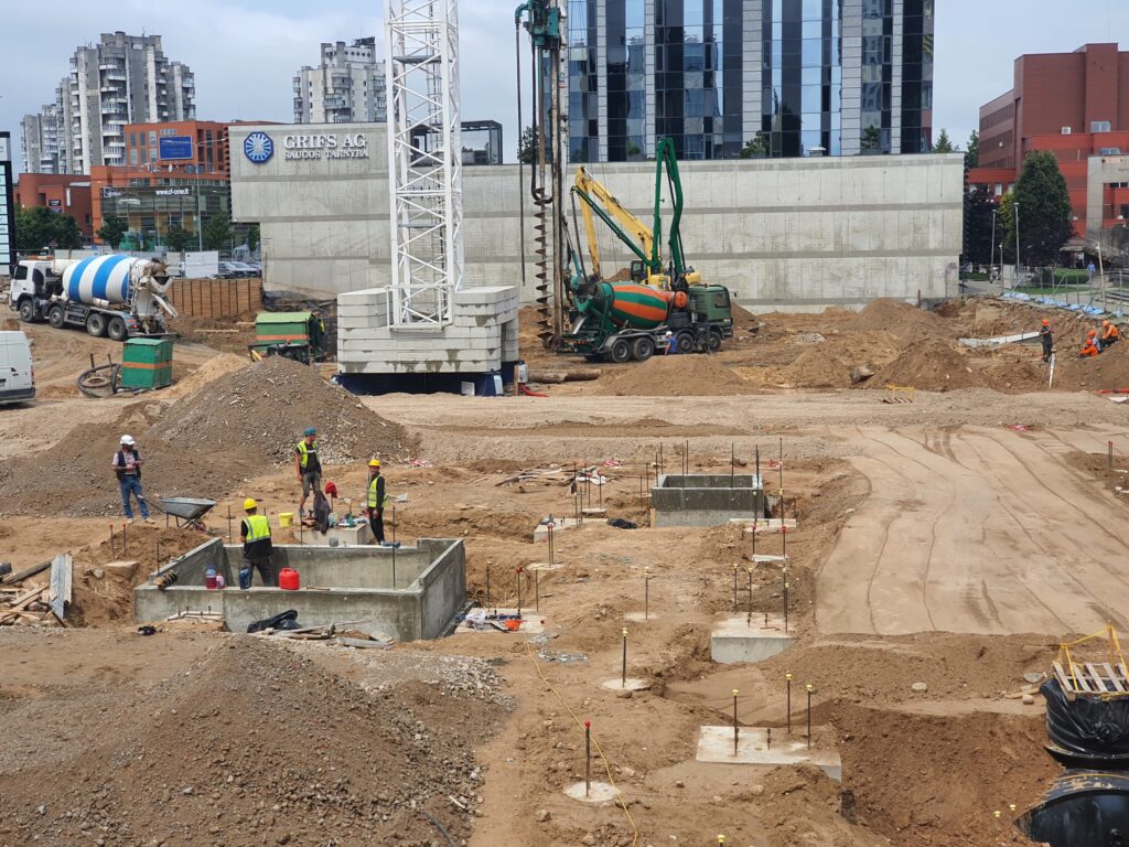 PC PIKAS (Ukmergės g. 221) - Shopping center - construction photos