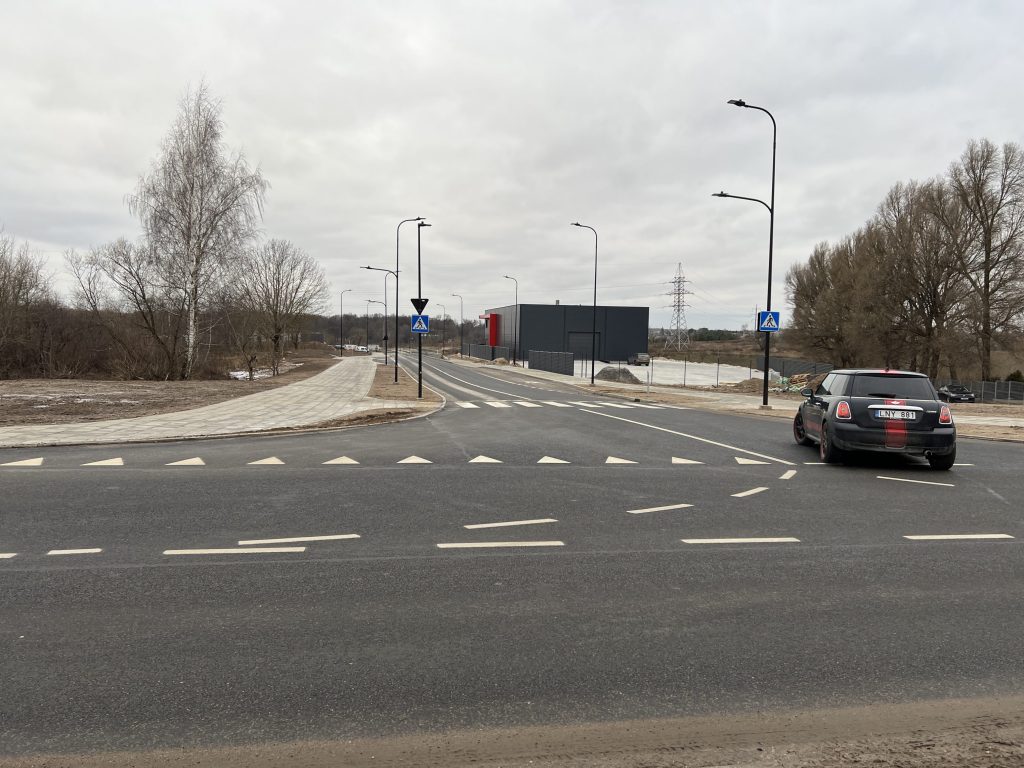 Helsinkio g. nuo viaduko iki Talino g (Helsinkio g.) - Tänav - ehituse fotod