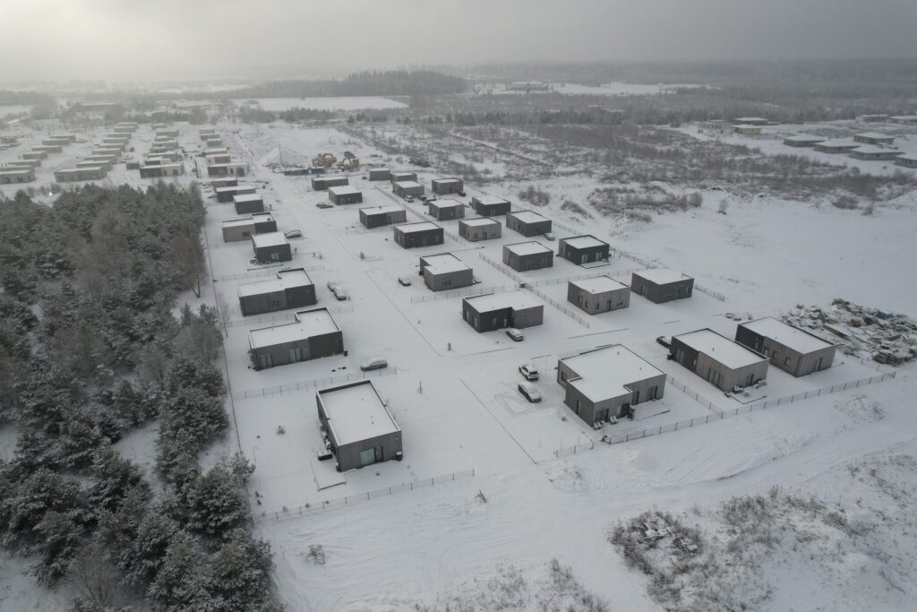 Baltai (Zubiškių g. 77, 79, 81, 83, 85, 87, 89, 91, 93, 95, 97, 99, 101, 103, 111, 113, 119, 121, 127, 129, 135, 163, 165, 167, 169) - Row housing - construction photos