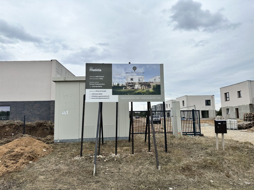 Draugystės slėnis (Užukampio g. 10, 12, 14, 16, 18, 20) - Row housing - construction photos