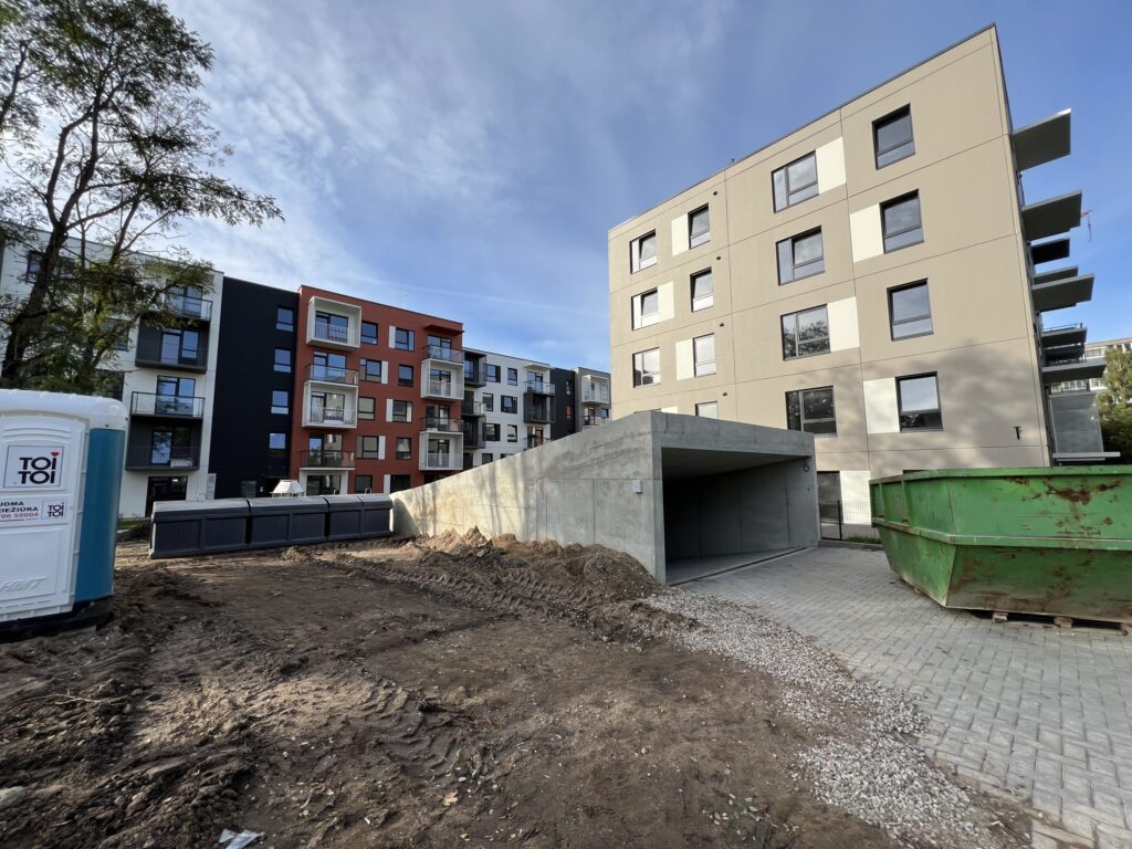 Karoliniškių namai 2 etapas (Sausio 13-osios g. 31) - Daugiabutis - statybų nuotraukos