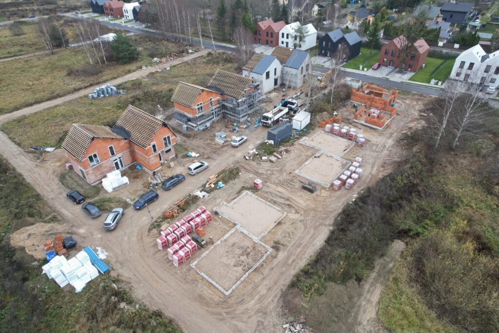 Ąžuolo kvartalas 2 etapas (Bernotų g. 4, 6, 8, 19, 21, 23) - Row housing - construction photos