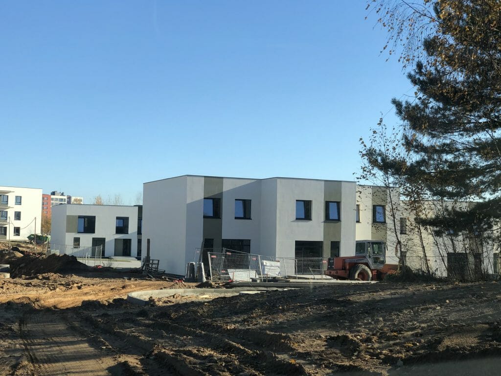 Pilaitės namai (Tilžės g. 47, 53, 55, 57, 59, 60, 61, 63, 65, 67, Gumbinės g. 8, 12, 14, Virbalio g. 4, Tolminkiemio g. 50) - Rindu mājas - būvdarbu attēli