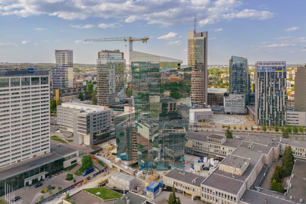 Artery (Konstitucijos pr. 18B) - Biroju centrs - būvdarbu attēli