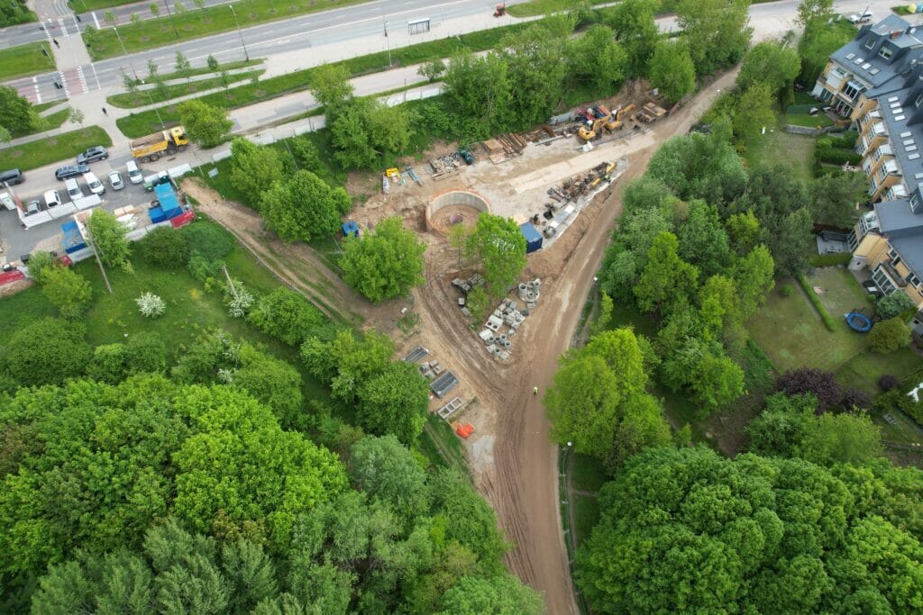 Paviršiniai nuotekų tinklai, valykla ir kaupykla Ozo g. (Šiaurinė, Ukmergės, Ozo, Miglos, Paribio, Lūšių, Elnių g.) - Izplatīšanas tīkls, Parks - būvdarbu attēli