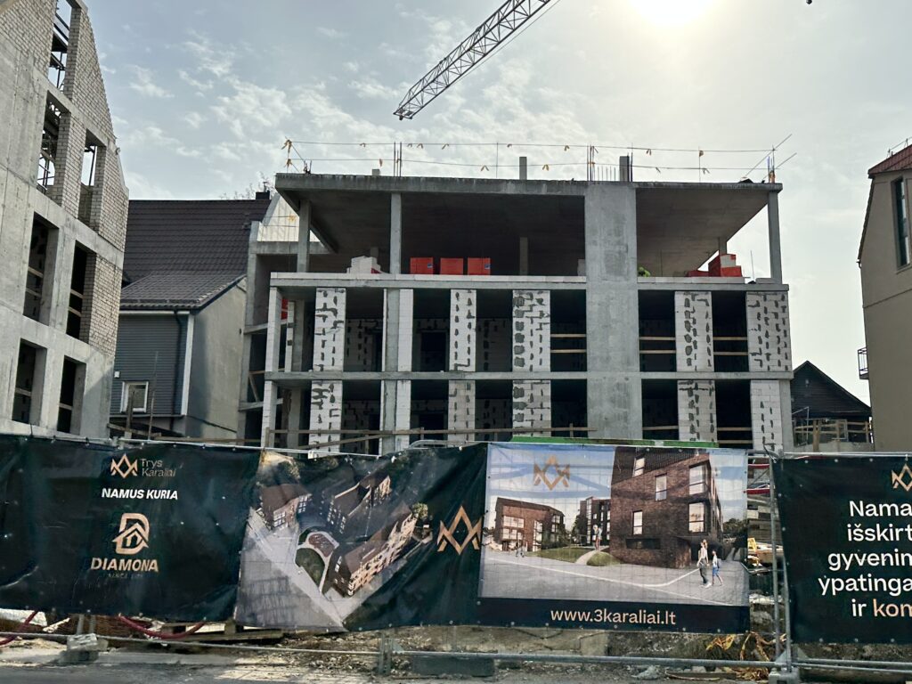 Trys karaliai (Polocko g. 25, 31) - Multi apartment - construction photos