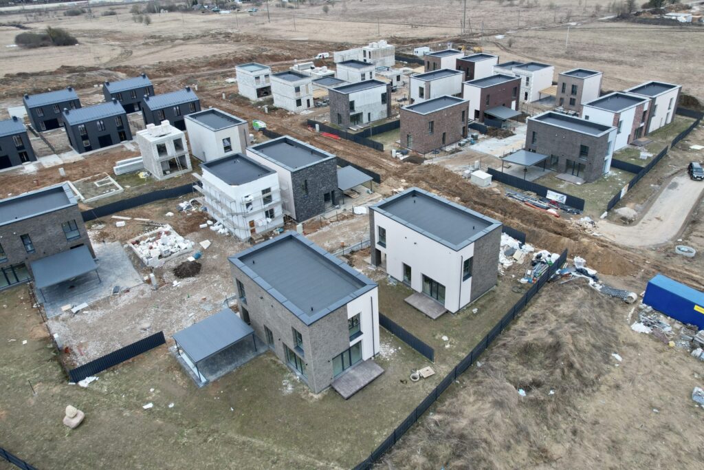 Hetitų g. namai (Hetitų g. 1, 2, 3, 4, 5, 6, 7, 8, 9, 10, 11, 12, 14, 16, 22, 24, 26, 28, 32, 33, 34, 35, 36, 37, 39, 41, 43, 47, 49) - Private house community - construction photos