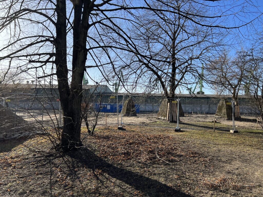 Kiemų sutvarkymas (J. Janonio g. 26, 28, Malūnininkų g. 2, Švyturio g. 8, 10, Smilties Pylimo g. 3, Sportininkų g. 5, 9) - Pedestrian path, Street - construction photos
