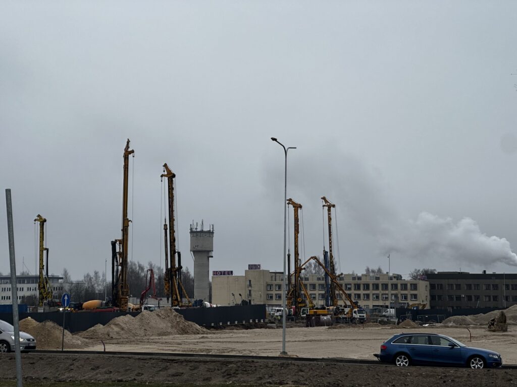 Rail Baltica stacija starptautiskajā lidostā "Rīga" (Starptautiskā lidosta "Rīga") - Railroad, Train station - construction photos