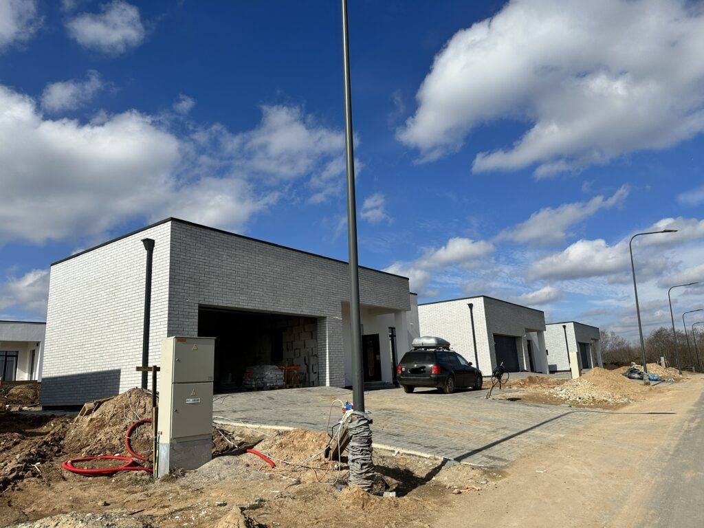 Moluvėnų g. 2, 4, 6, 8, 26, 28, 30, 32, Rykantų g. 7, 9 (Moluvėnų g. 2, 4, 6, 8, 26, 28, 30, 32, Rykantų g. 1, 3, 7, 9) - Private house community - construction photos