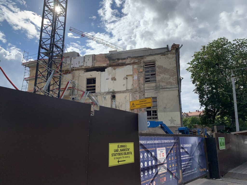 Vasario 16-osios (Vasario 16-osios g. 1) - Hotel, Office center, Primary and secondary education - construction photos