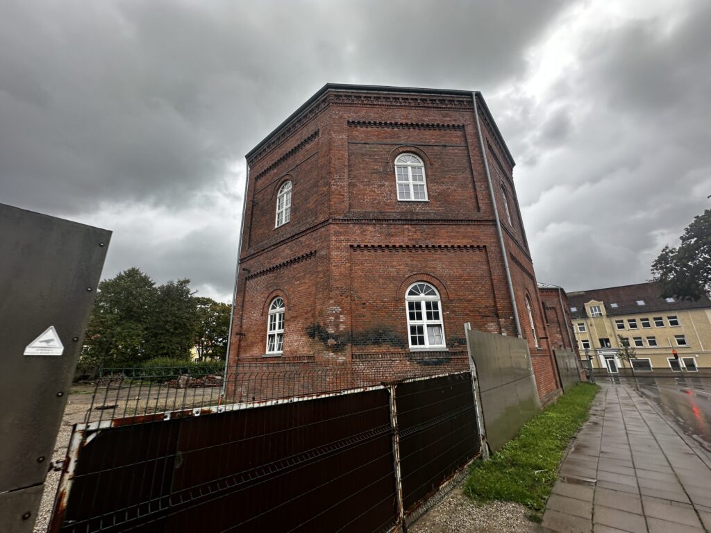 Klaipėdos dujų fabriko antrosios saugyklos atnaujinimas (Liepų g. 47, Trilapio g. 4) - Muzejs - būvdarbu attēli