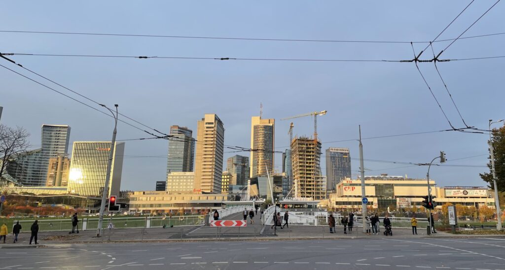 Artery (Konstitucijos pr. 18B) - Biroju centrs - būvdarbu attēli