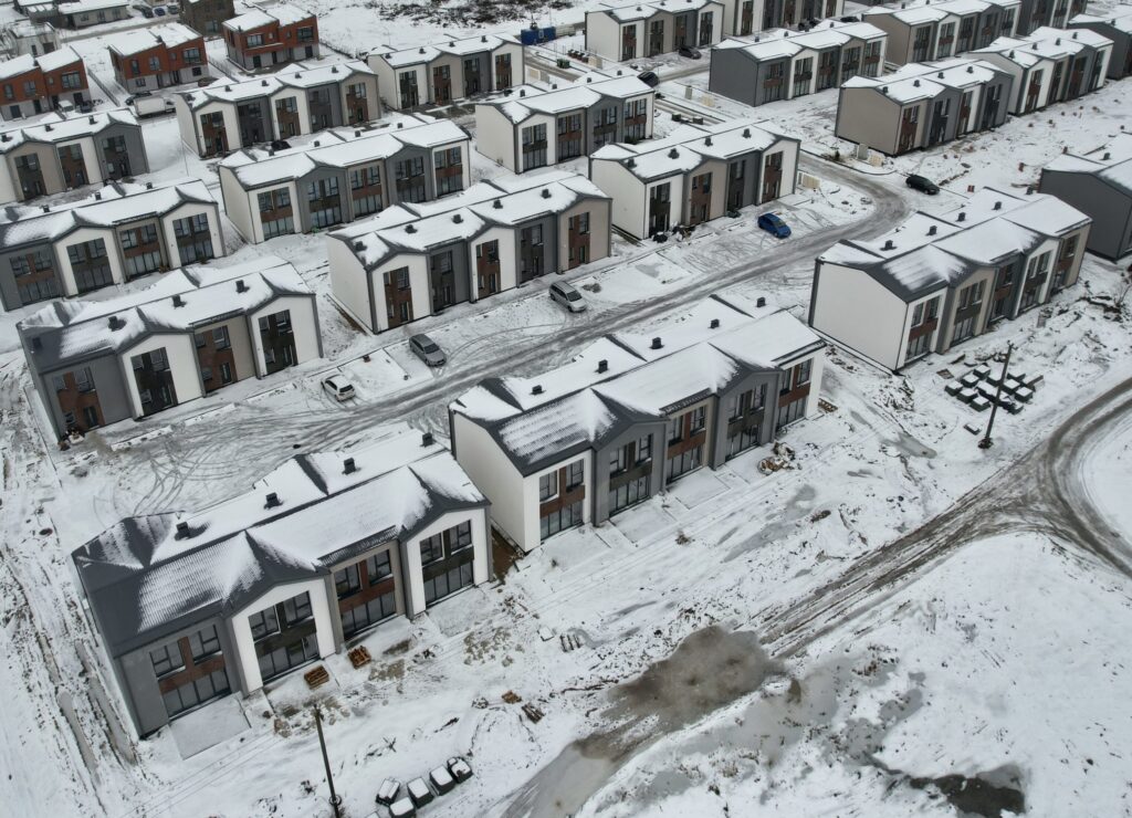 Kotedžai Kalnėnuose (Savičiūnų g.) 3 etapas (Savičiūnų g. 35E, 35F) - Row housing - construction photos