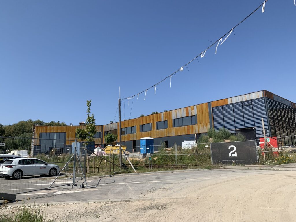 Vakarų Lietuvos Skaitmeninių inovacijų centras (Liepų g. 83) - Biroju centrs - būvdarbu attēli