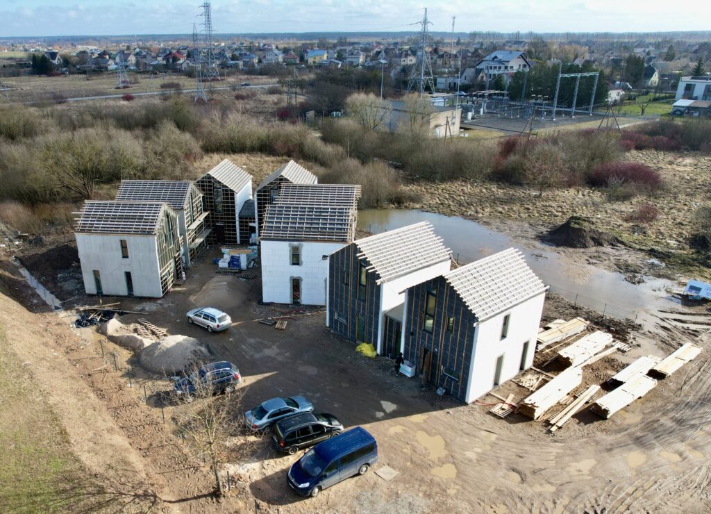 Moliakelio g. 71 (Moliakelio g. 71) - Sublokuoti namai - statybų nuotraukos